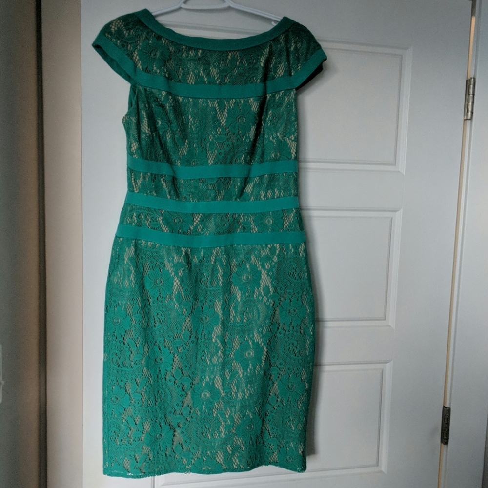 Adrianna Papell, Green holiday/cocktail dress